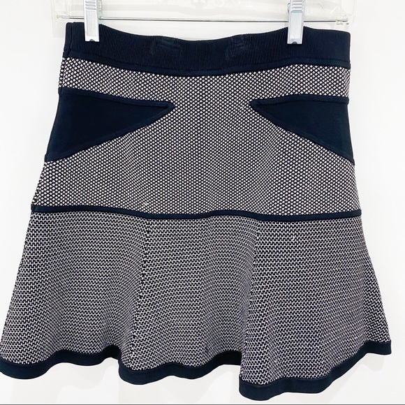 ALC Black White Geometric Knit Bodycon Mini-Skirt Size Large - Picture 6 of 8